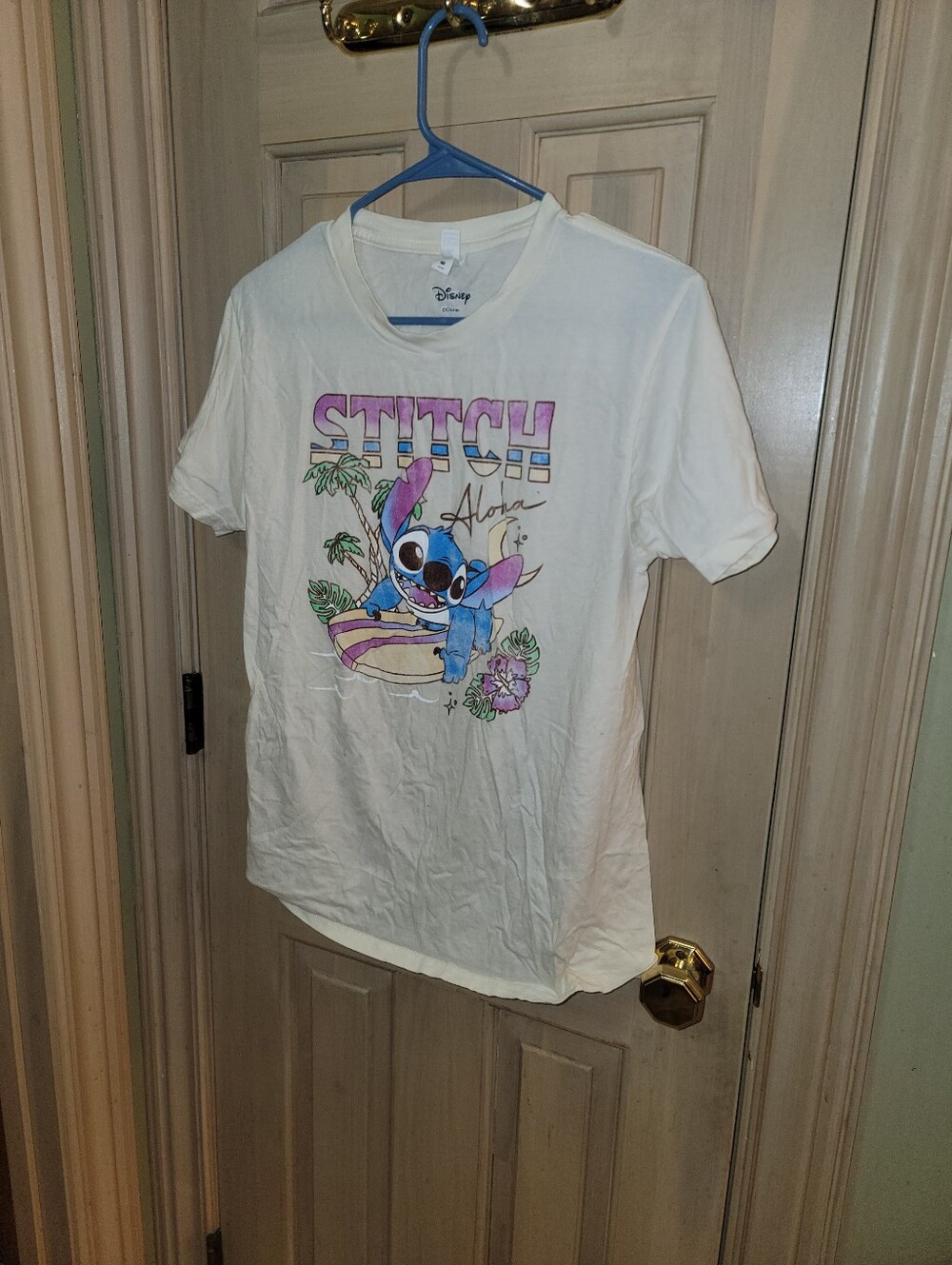 Disney Cream Tee with Pastel Stitch Aloha Graphic Sz M Misses Or Mens
